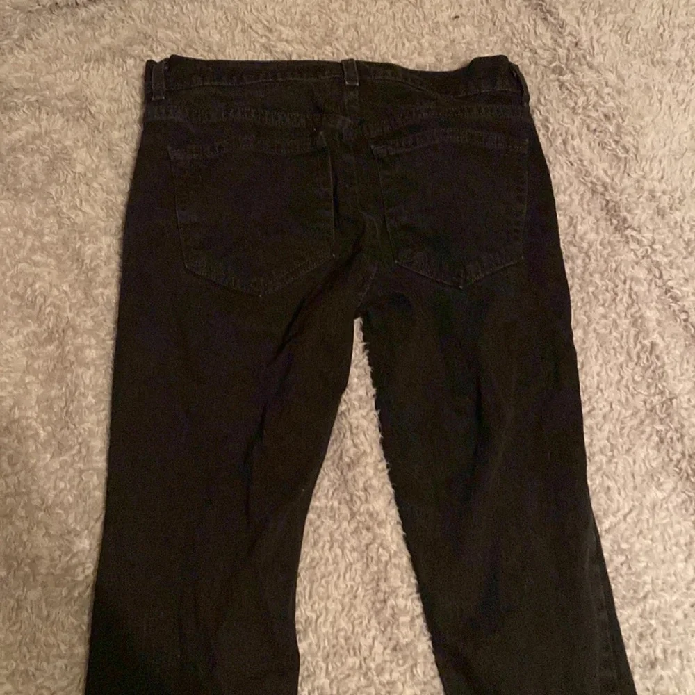 Slim 30x30 Black Jeans, Like New - Picture 3 of 4
